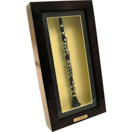 Mini klarinet onder glas