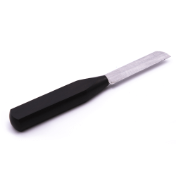 Knife for double reeds